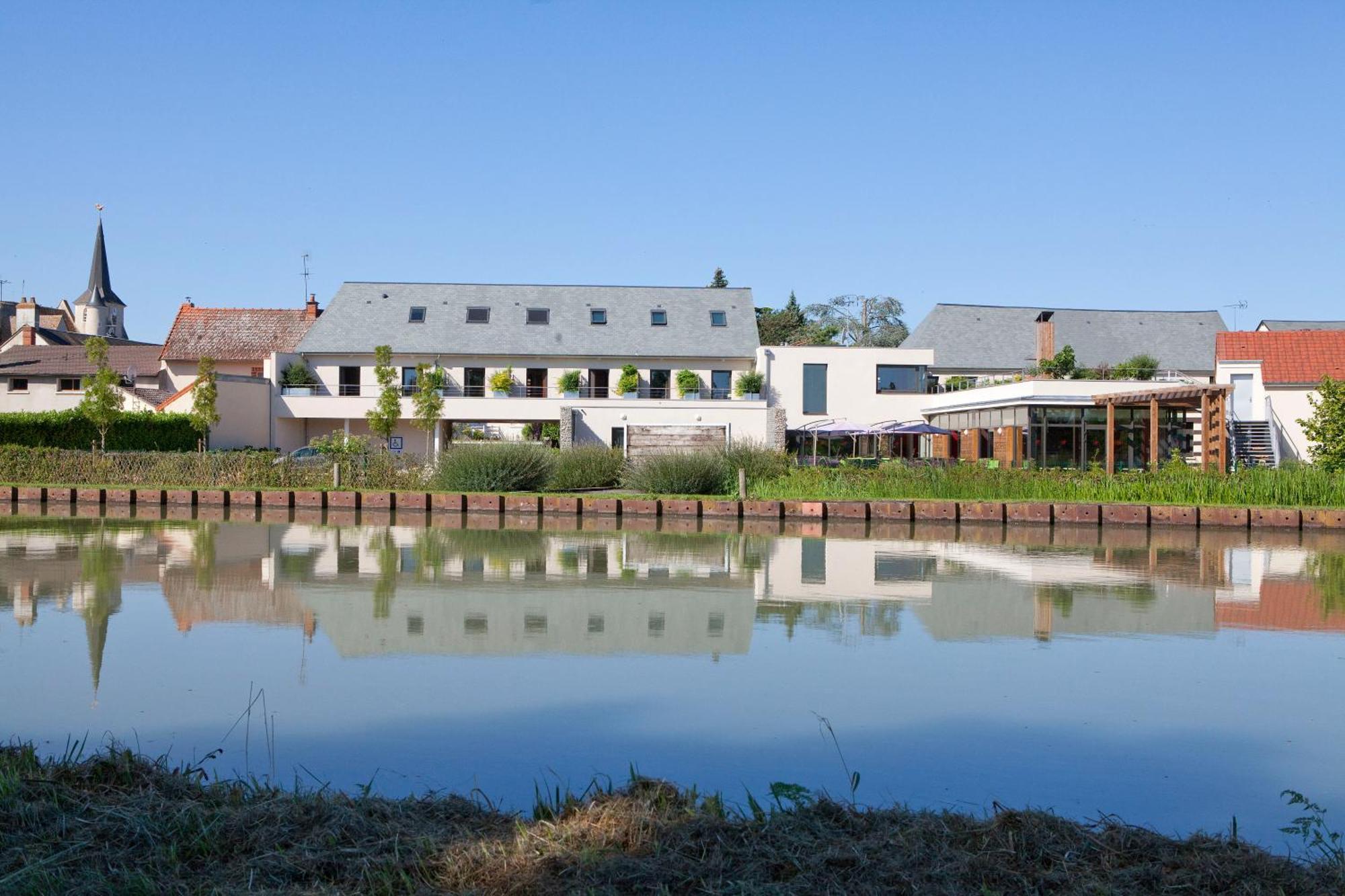 Logis Hotel Terre De Loire Belleville-sur-Loire Exterior photo